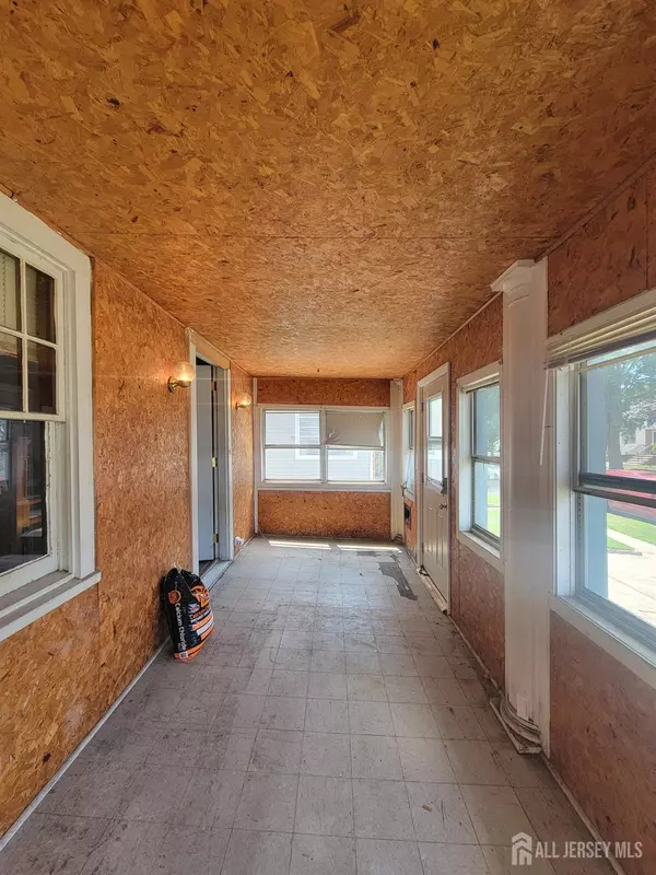 Bloomfield, NJ 07003,102 N 16th ST N