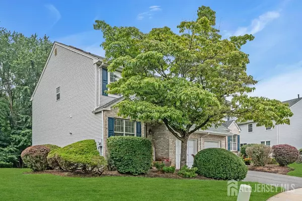 Edison, NJ 08820,28 Hawthorn DR