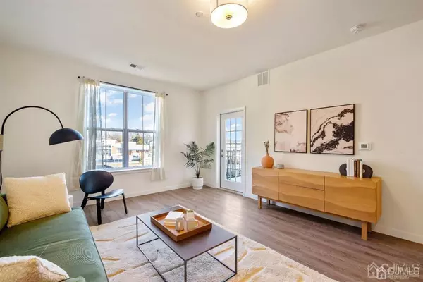 1 Nolan WAY #Stand, East Brunswick, NJ 08816