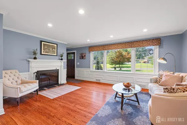 Red Bank, NJ 07701,115 Hamiltonian DR