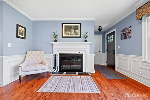 Red Bank, NJ 07701,115 Hamiltonian DR