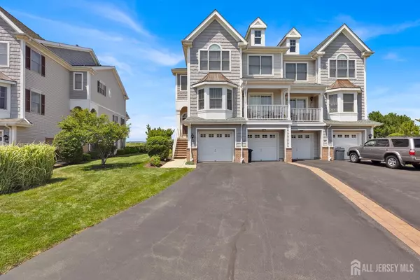 South Amboy, NJ 08879,58 Raritan Reach RD