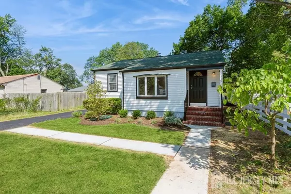South Plainfield, NJ 07080,110 Sterling AVE