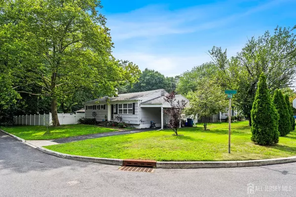 Old Bridge, NJ 08857,19 Huxley DR
