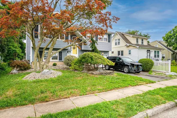Edison, NJ 08817,20 Market ST