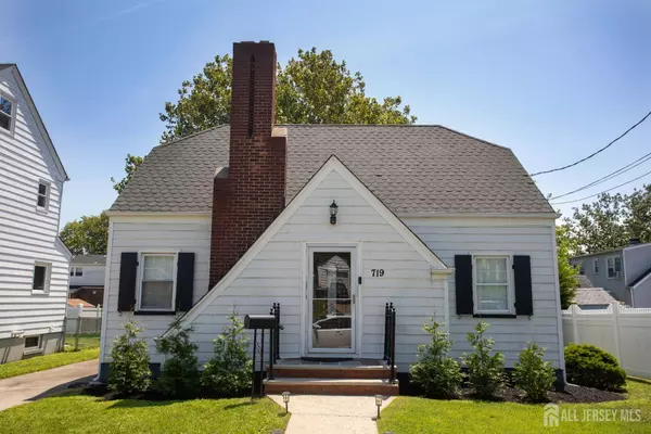 719 Charles ST, South Amboy, NJ 08879