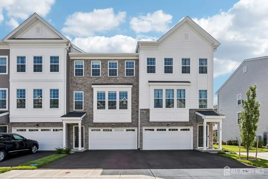 52 Crimson DR, Manalapan, NJ 07726
