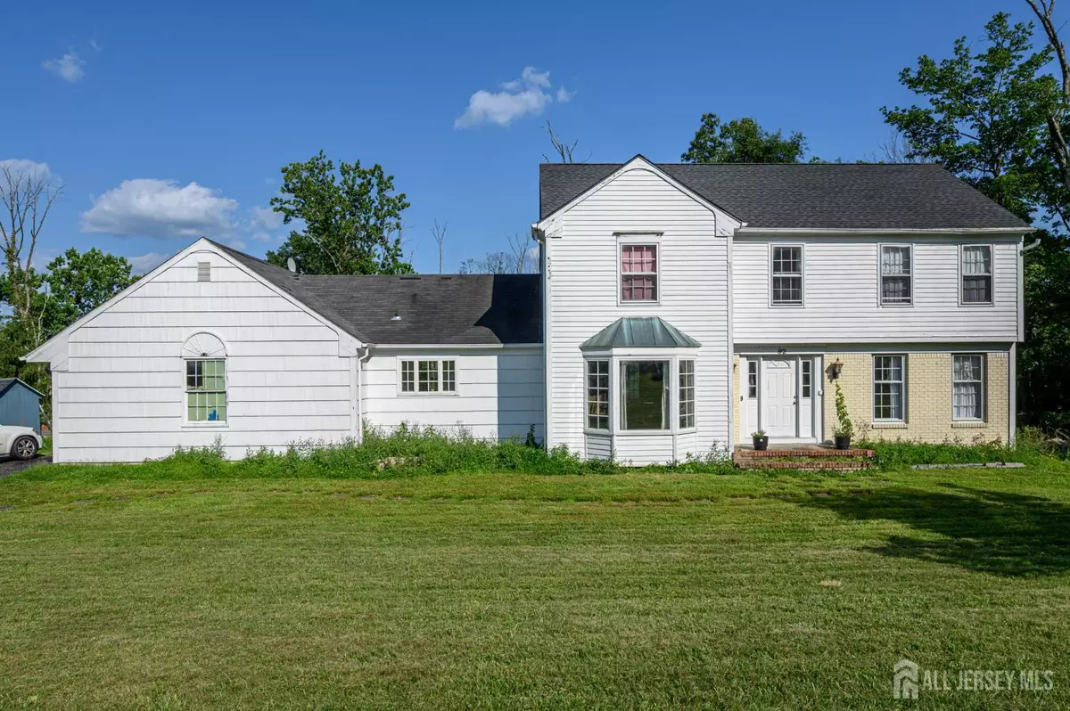 Hampton, NJ 08827,92 Country Acres DR