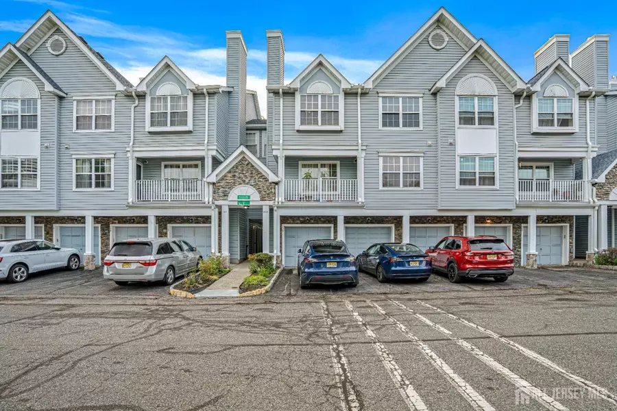 199 Prestwick WAY, Edison, NJ 08820