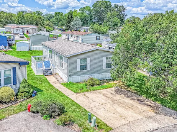 17 Steinbeck RD, North Brunswick, NJ 08902