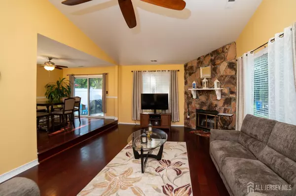 Old Bridge, NJ 07747,39 Lexington CIR