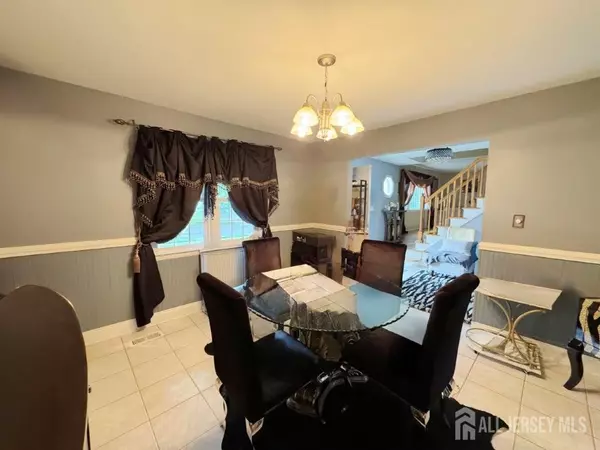 Piscataway, NJ 08854,21 Thornton LN