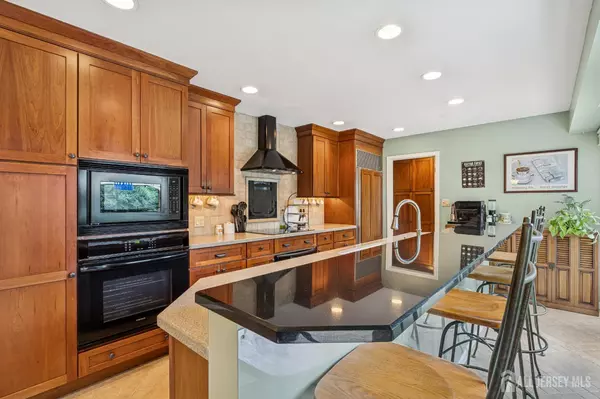 Plainsboro, NJ 08536,77 Parker RD