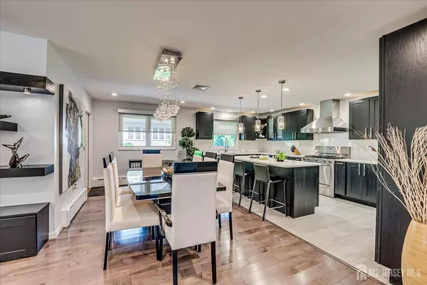Metuchen, NJ 08840,22 Homer PL