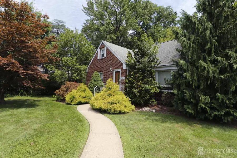 50 Clover AVE, Colonia, NJ 07067