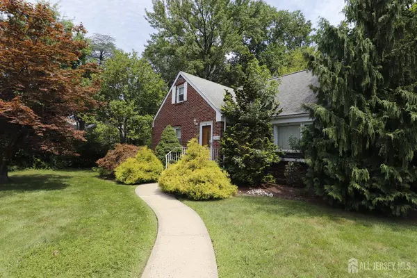 50 Clover AVE, Colonia, NJ 07067