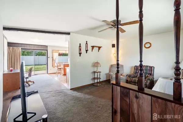 Monroe, NJ 08831,32 Drake AVE