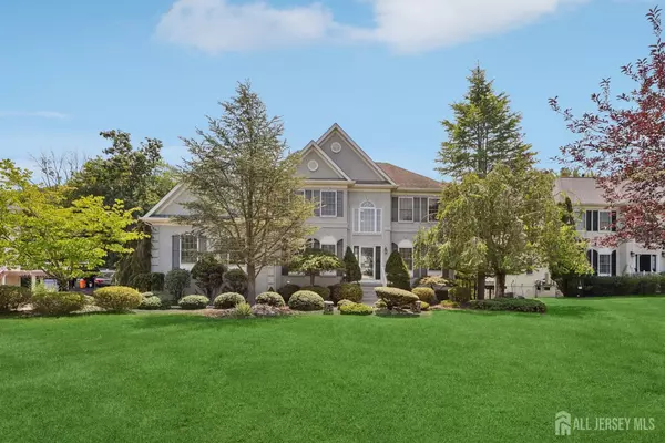 19 Stonegate DR, Monroe, NJ 08831