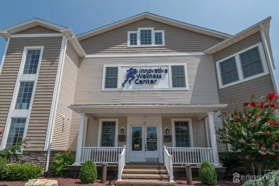 15-17 E Railroad AVE, Jamesburg, NJ 08831