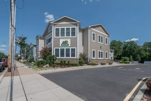 Jamesburg, NJ 08831,15-17 E Railroad AVE