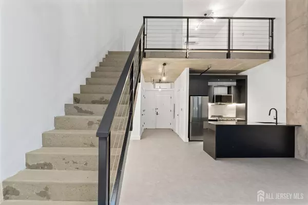 Newark, NJ 07105,65 McWhorter ST #110