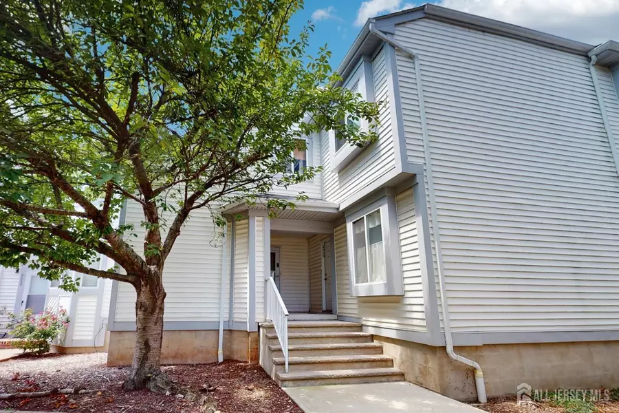 2005 Amanda CT, Piscataway, NJ 08854