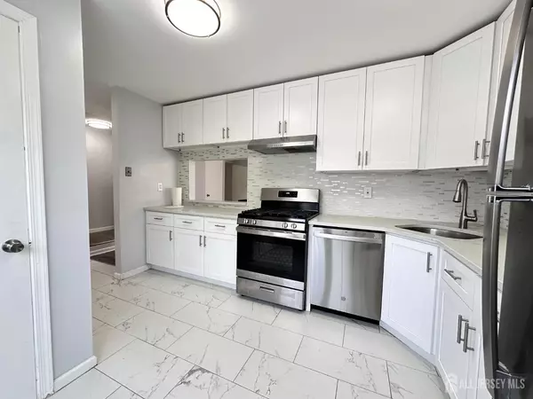 North Brunswick, NJ 08902,363 Constitution CIR