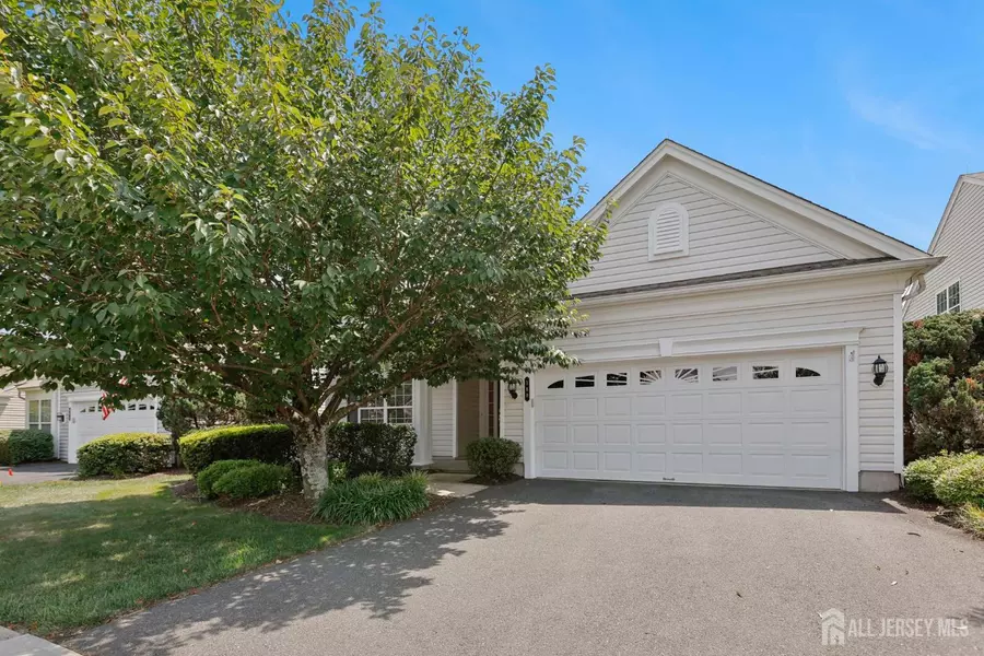 380 Windfall LN, Franklin Twsp, NJ 08873