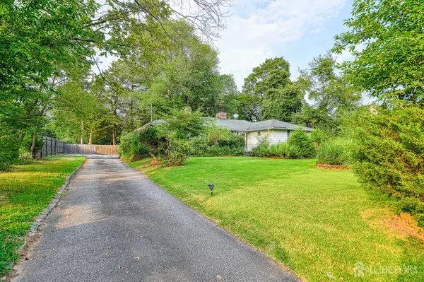 1501 Old Hamilton ST, Franklin Twsp, NJ 08873