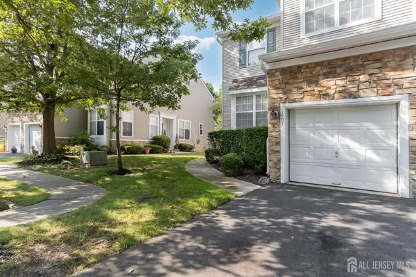 1401 Yarrow CIR, South Brunswick, NJ 08810