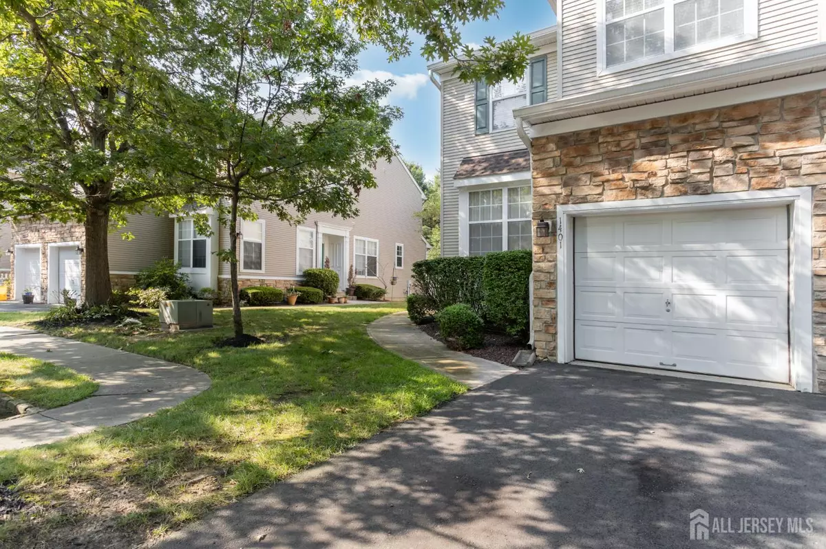 South Brunswick, NJ 08810,1401 Yarrow CIR