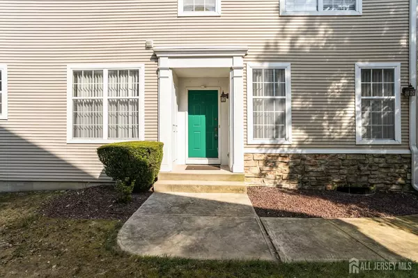 South Brunswick, NJ 08810,1401 Yarrow CIR