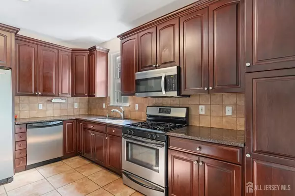 South Brunswick, NJ 08810,1401 Yarrow CIR