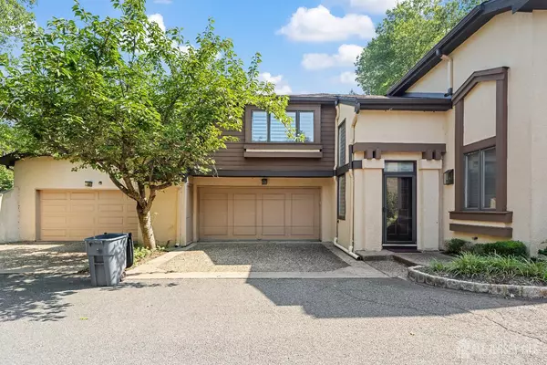 Plainsboro, NJ 08540,520 Sayre DR