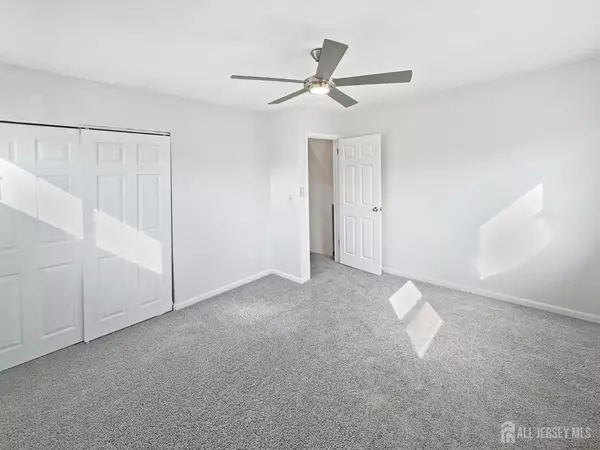 South Amboy, NJ 08879,78 Washington AVE