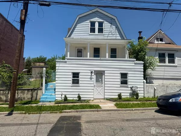 Perth Amboy, NJ 08861,360 Alpine ST