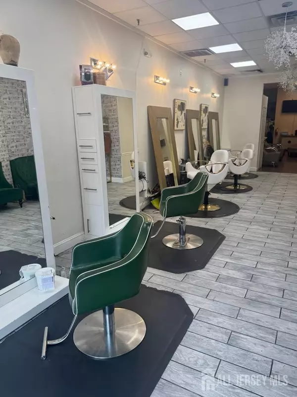 Union Twp, NJ 07652,985 Stuyvesant ST #A