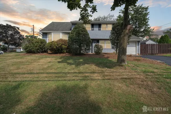 52 Greenbrook RD, Middlesex, NJ 08846