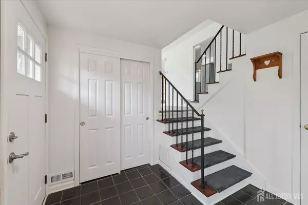 Middlesex, NJ 08846,52 Greenbrook RD