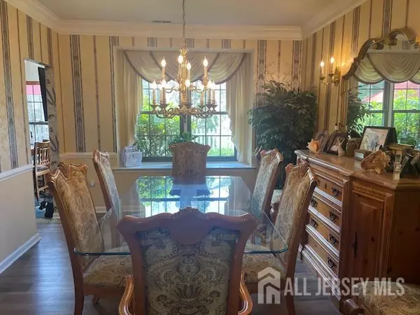 East Windsor, NJ 08520,4 Sandstone RD