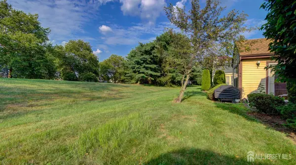 Monroe, NJ 08831,17 Ashbourne DR