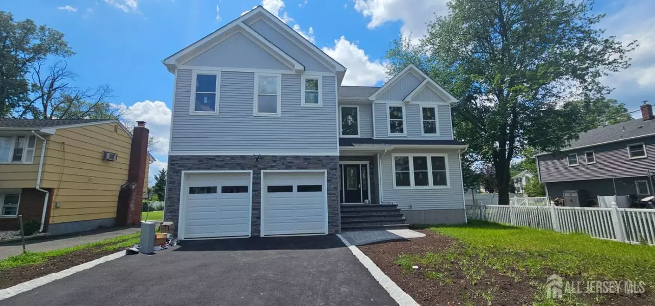 2 Arlington PL, Piscataway, NJ 08854