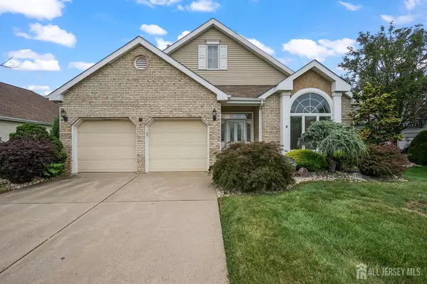 9 York CT, Monroe, NJ 08831