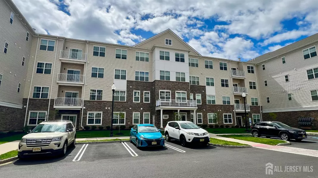 641 Lorhan DR, Piscataway, NJ 08854