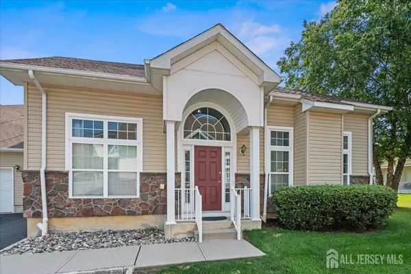 South Brunswick, NJ 08852,4704 Schindler DR S