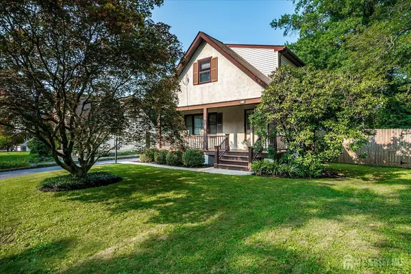 South Brunswick, NJ 08528,21 Heathcote Brook RD