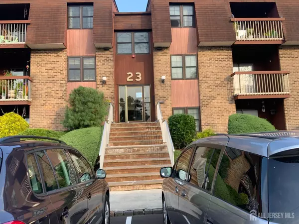 267-a Alpine WAY #267a, Woodbridge Proper, NJ 07095