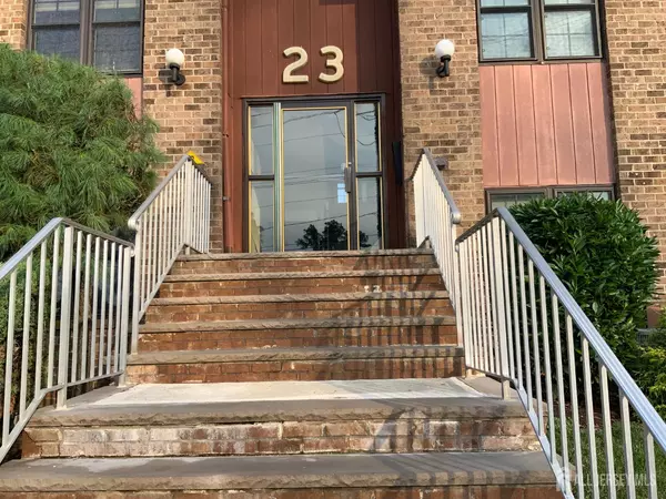 Woodbridge Proper, NJ 07095,267-a Alpine WAY #267a