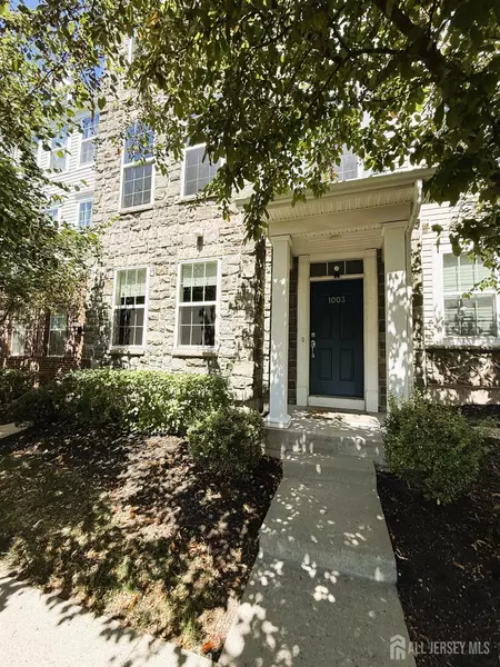 1003 Leia LN, Highland Park, NJ 08904