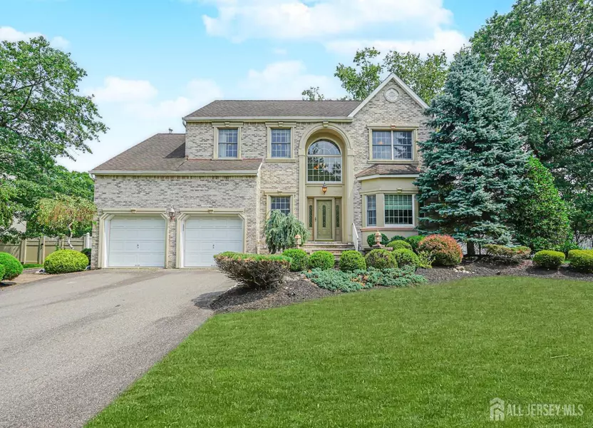 444 Buckingham DR, Piscataway, NJ 08854